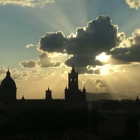 Homestay Camera-attico Luminoso Con Terrazza *